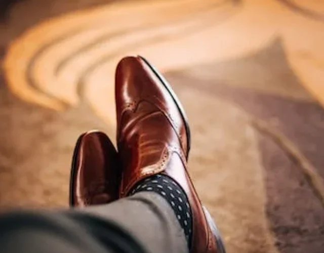 - cropped-shoe-2.webp cropped-shoe-2.webp