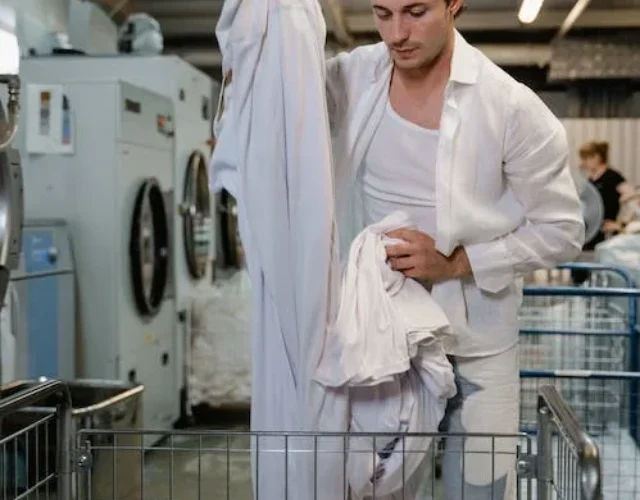 - Lundry Bag Lundry Bag