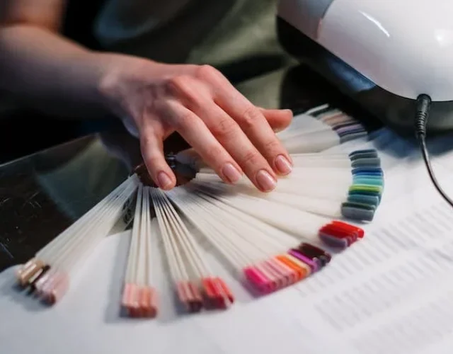 - holographic nails holographic nails