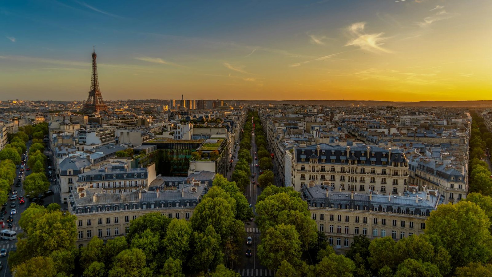 Kid-Friendly Destinations - Tourism - photo of city during dawn photo of city during dawn